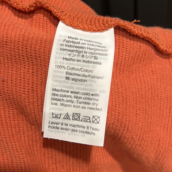 Madewell Texture and thread V Neck tie front top. - Picture 6 of 6